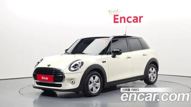 Mini Cooper 2020 — фото 1