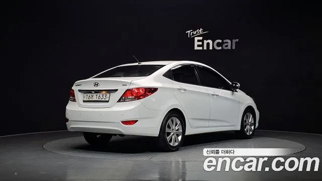 Hyundai Accent 2011 — фото 2