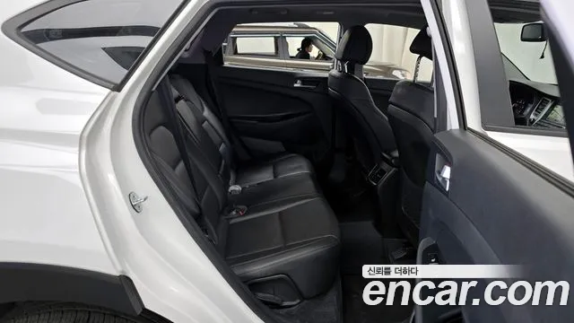 Hyundai Tucson 2017 — фото 12