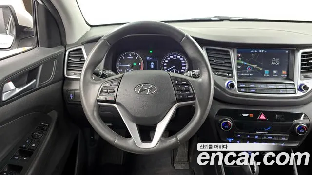 Hyundai Tucson 2017 — фото 13