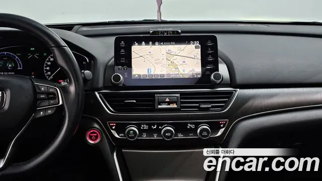 Honda Accord 2018 — фото 16