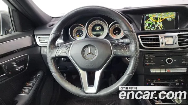 Mercedes-Benz E-Class 2016 — фото 13