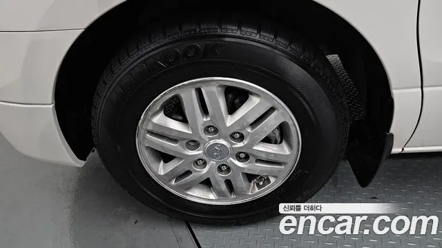 Hyundai Starex 2018 — фото 5