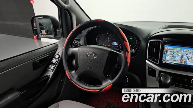 Hyundai Starex 2018 — фото 13