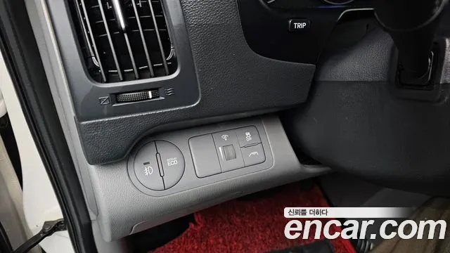 Hyundai Starex 2018 — фото 14