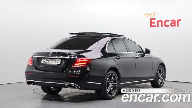 Mercedes-Benz E-Class 2019 — фото 2