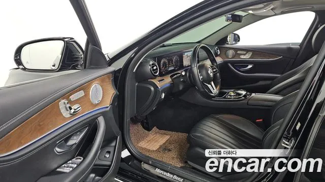 Mercedes-Benz E-Class 2019 — фото 10