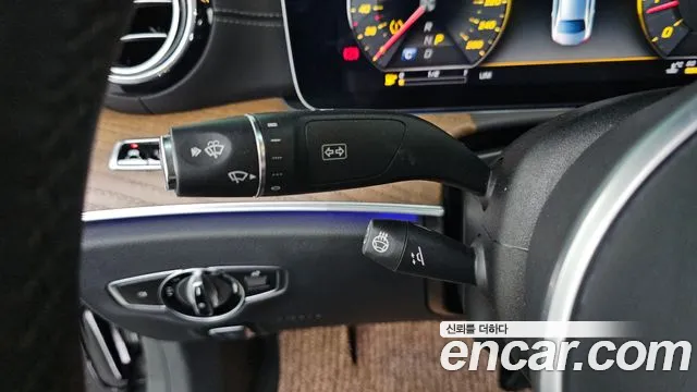 Mercedes-Benz E-Class 2019 — фото 18