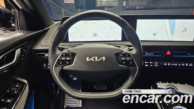 Kia EV6 2023 — фото 13