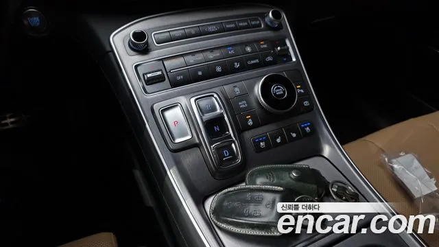 Hyundai Santafe 2021 — фото 9