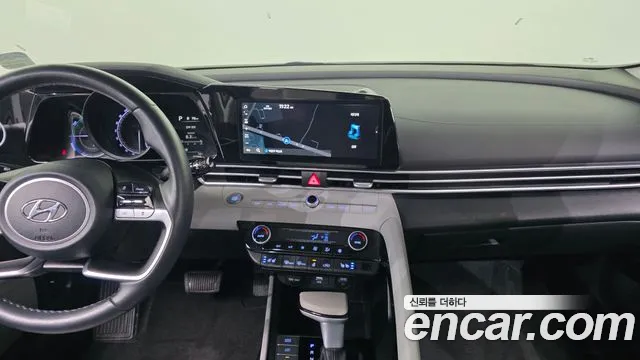 Hyundai AVANTE 2021 — фото 18