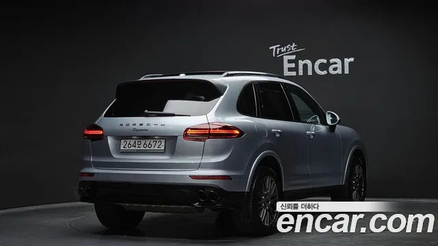 Porsche Cayenne 2017 — фото 2