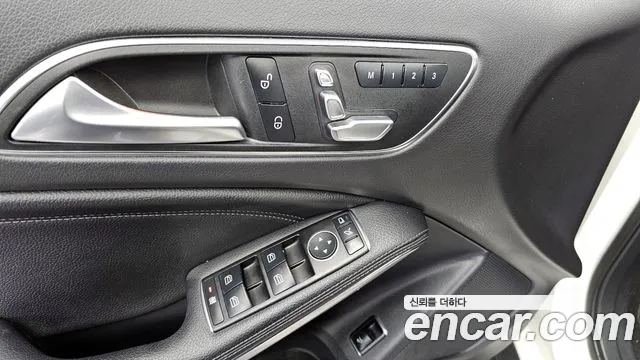 Mercedes-Benz GLA-Class 2018 — фото 19