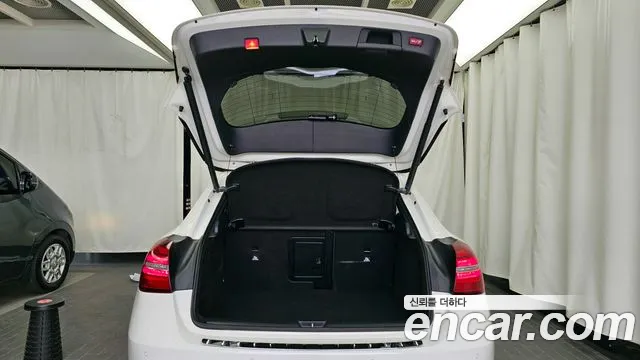 Mercedes-Benz GLA-Class 2018 — фото 20