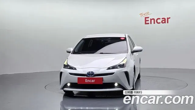 Toyota Prius 2019 — фото 3