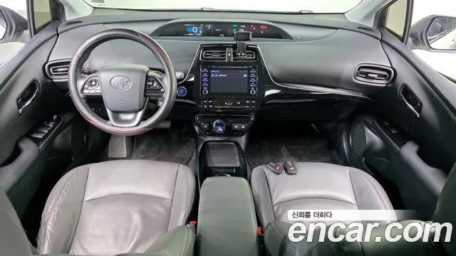 Toyota Prius 2019 — фото 7