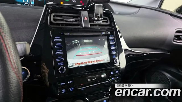 Toyota Prius 2019 — фото 15