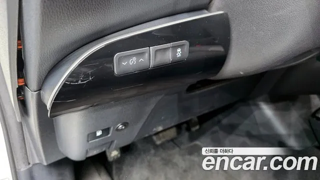 Toyota Prius 2019 — фото 16