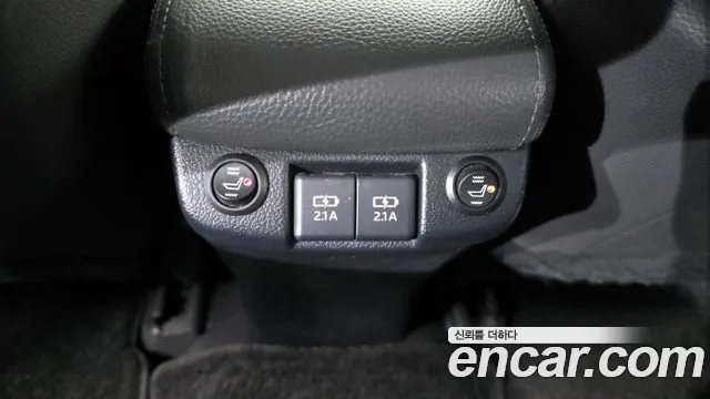 Toyota Prius 2019 — фото 18