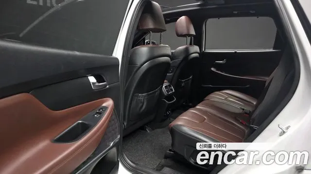 Hyundai Santafe 2019 — фото 12