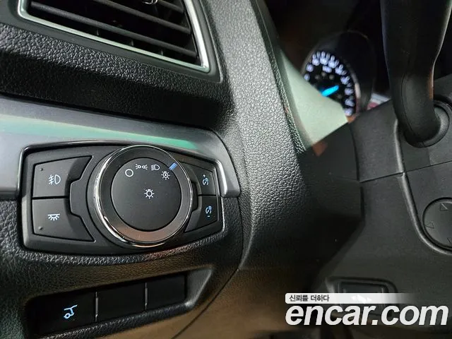 Ford Explorer 2016 — фото 14