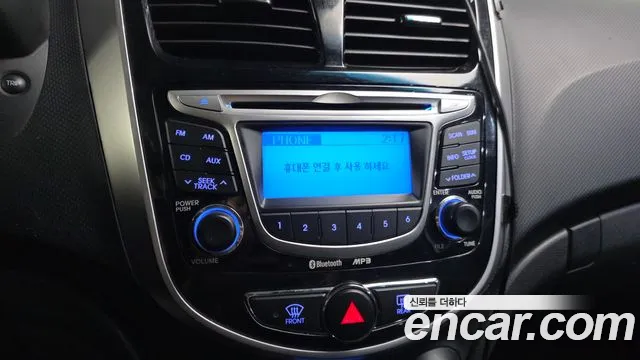 Hyundai Accent 2011 — фото 16