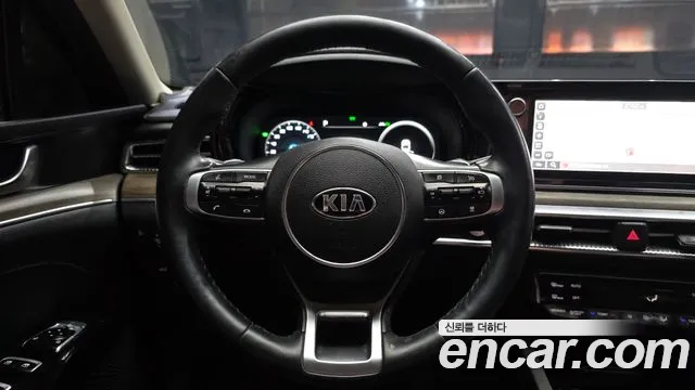 Kia K5 2021 — фото 13