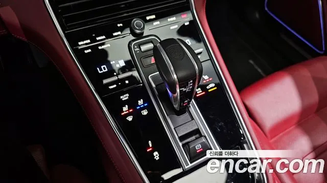 Porsche Panamera 2022 — фото 9