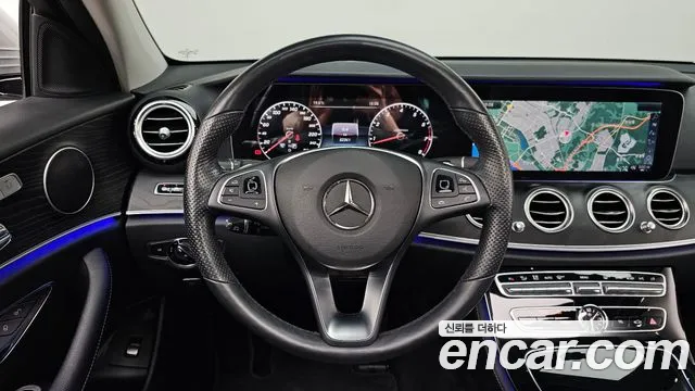 Mercedes-Benz E-Class 2017 — фото 12