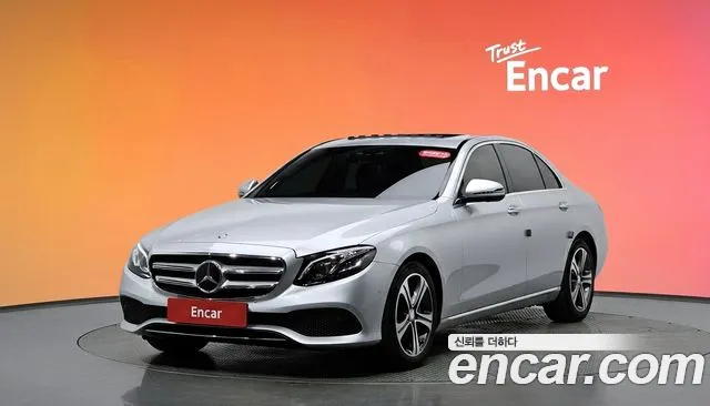 Mercedes-Benz E-Class 2017 — фото 20