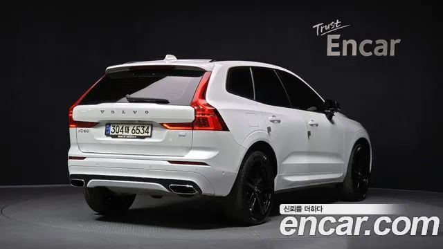 Volvo XC60 2021 — фото 2