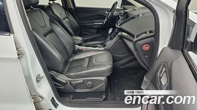 Ford Kuga 2016 — фото 10
