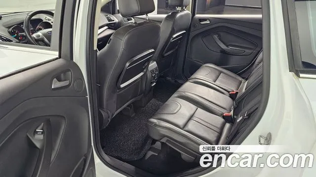 Ford Kuga 2016 — фото 13