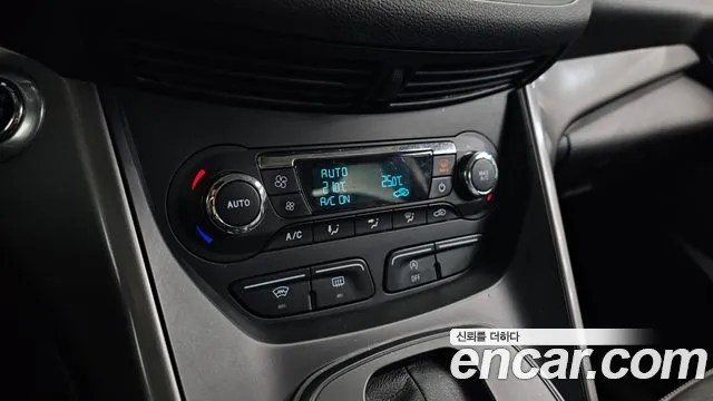 Ford Kuga 2016 — фото 17