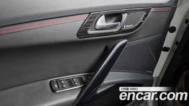 Peugeot 508 2015 — фото 19