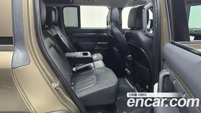Land Rover Defender 2020 — фото 12