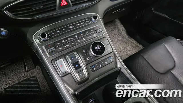 Hyundai Santafe 2023 — фото 9