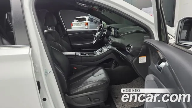 Hyundai Santafe 2023 — фото 10
