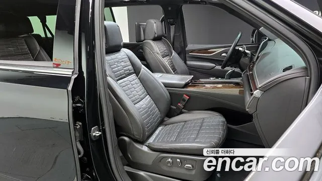 Cadillac Escalade 2023 — фото 12