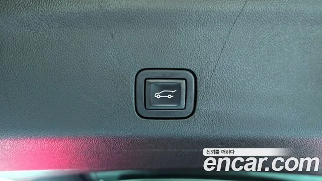 Cadillac Escalade 2023 — фото 19