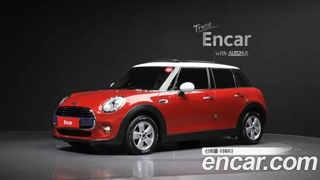 Mini Cooper 2018 — фото 1