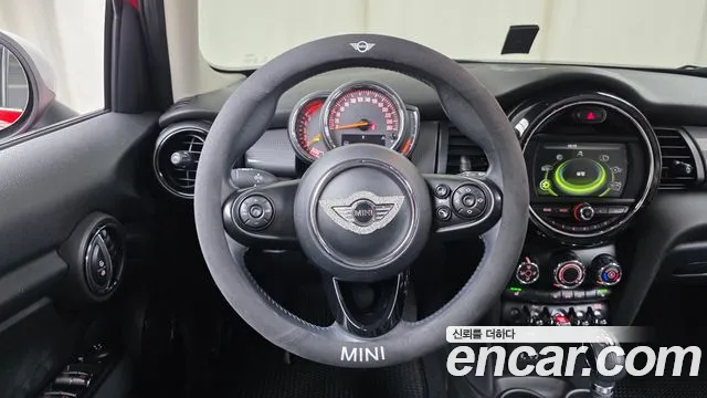 Mini Cooper 2018 — фото 13