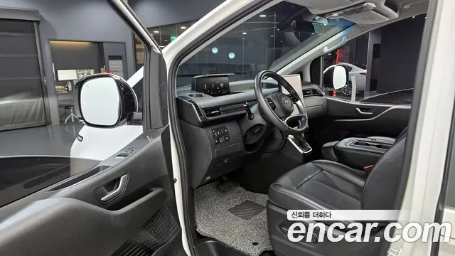 Hyundai Staria 2023 — фото 11