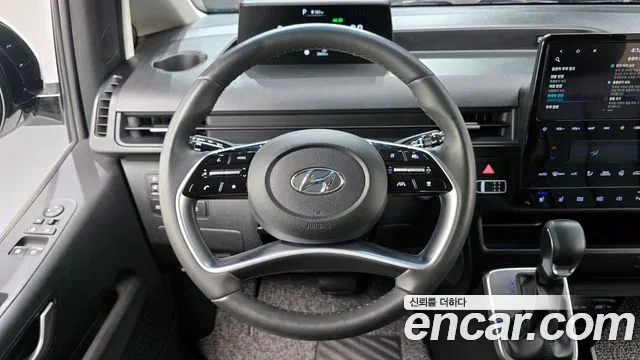 Hyundai Staria 2023 — фото 14