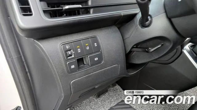 Hyundai Staria 2023 — фото 15
