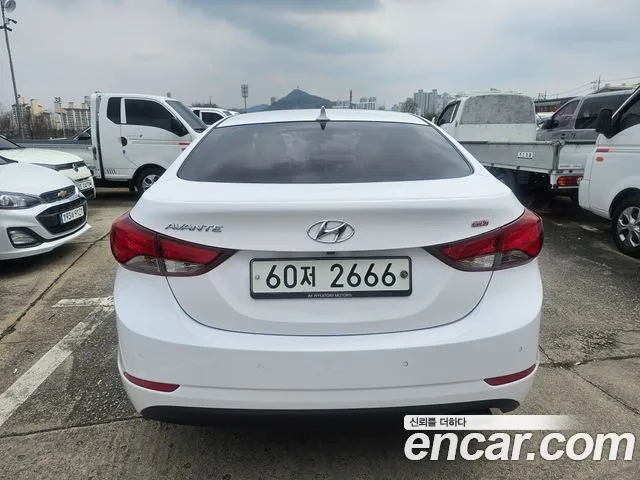 Hyundai AVANTE 2015 — фото 4