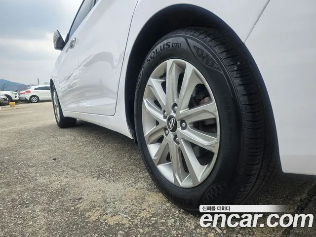 Hyundai AVANTE 2015 — фото 5