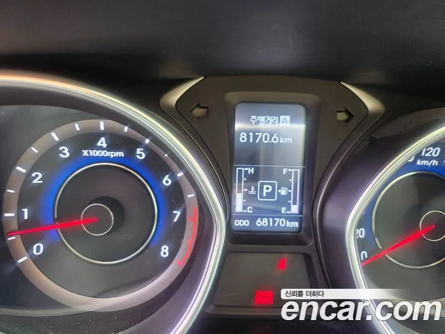 Hyundai AVANTE 2015 — фото 8