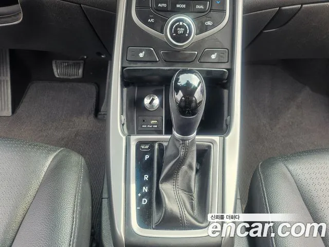 Hyundai AVANTE 2015 — фото 9