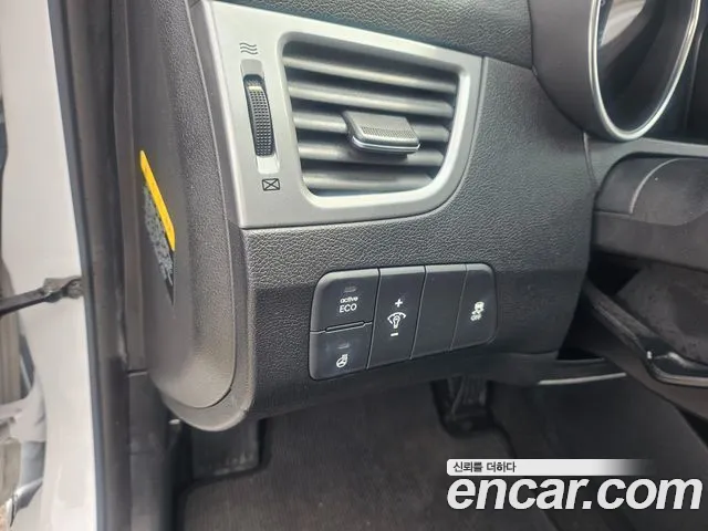 Hyundai AVANTE 2015 — фото 20
